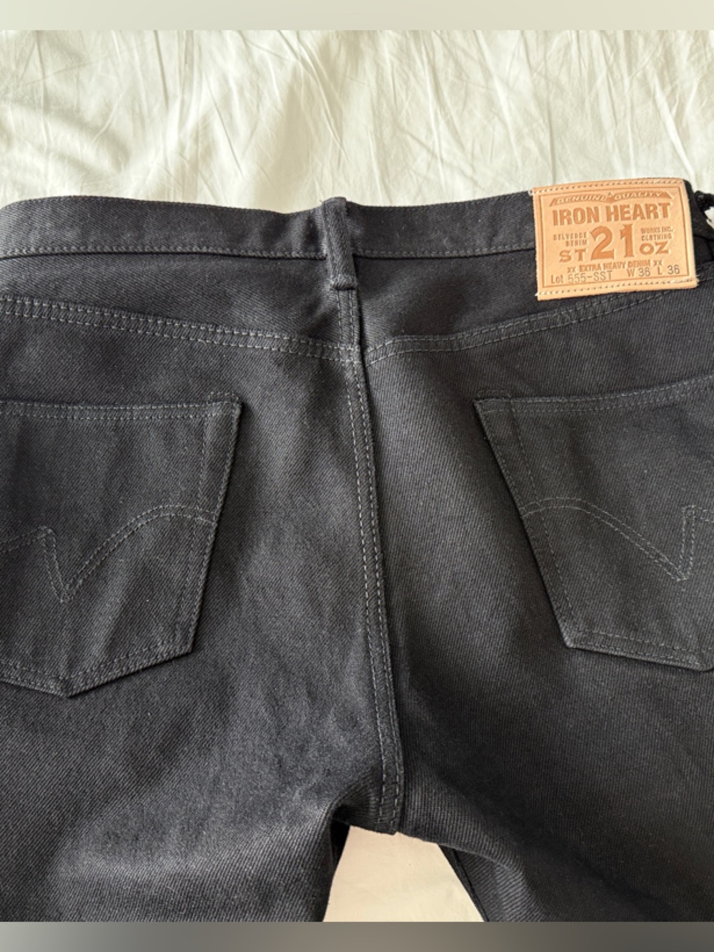 Iron Heart IH-555-SST 21oz Selvedge Stretch Super Slim Straight Black